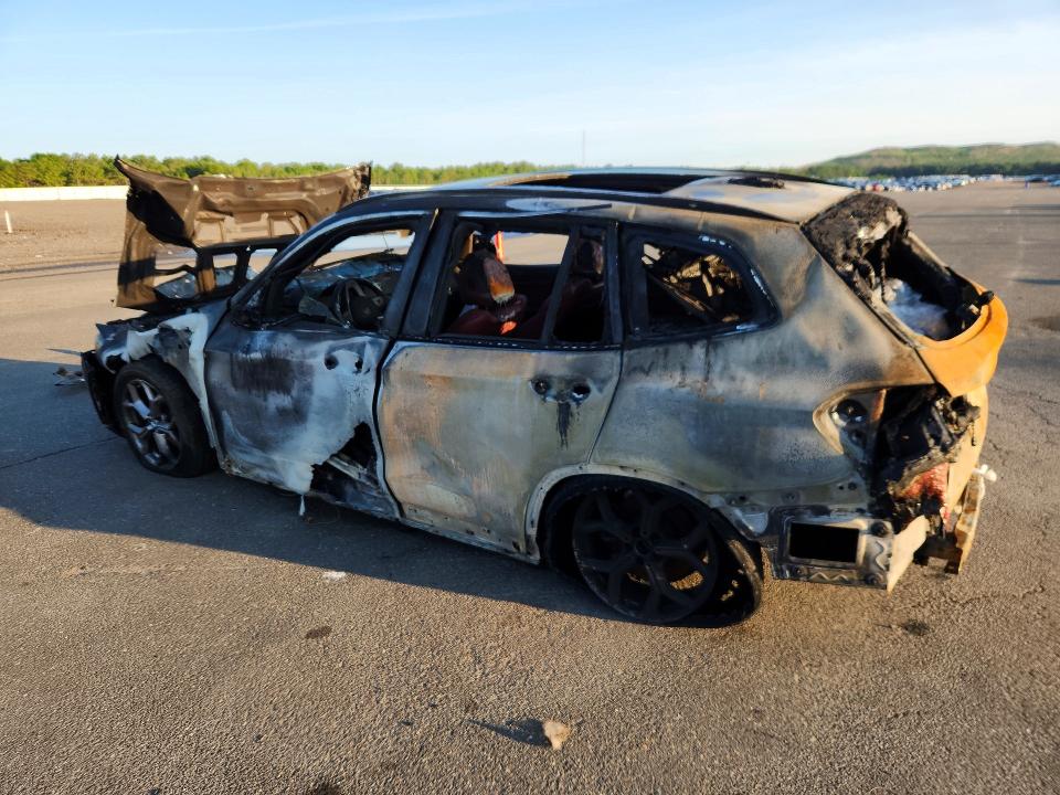 Foto 2 de la subasta – 2022 BMW X3 con VIN 5UX53DP02N9N28280