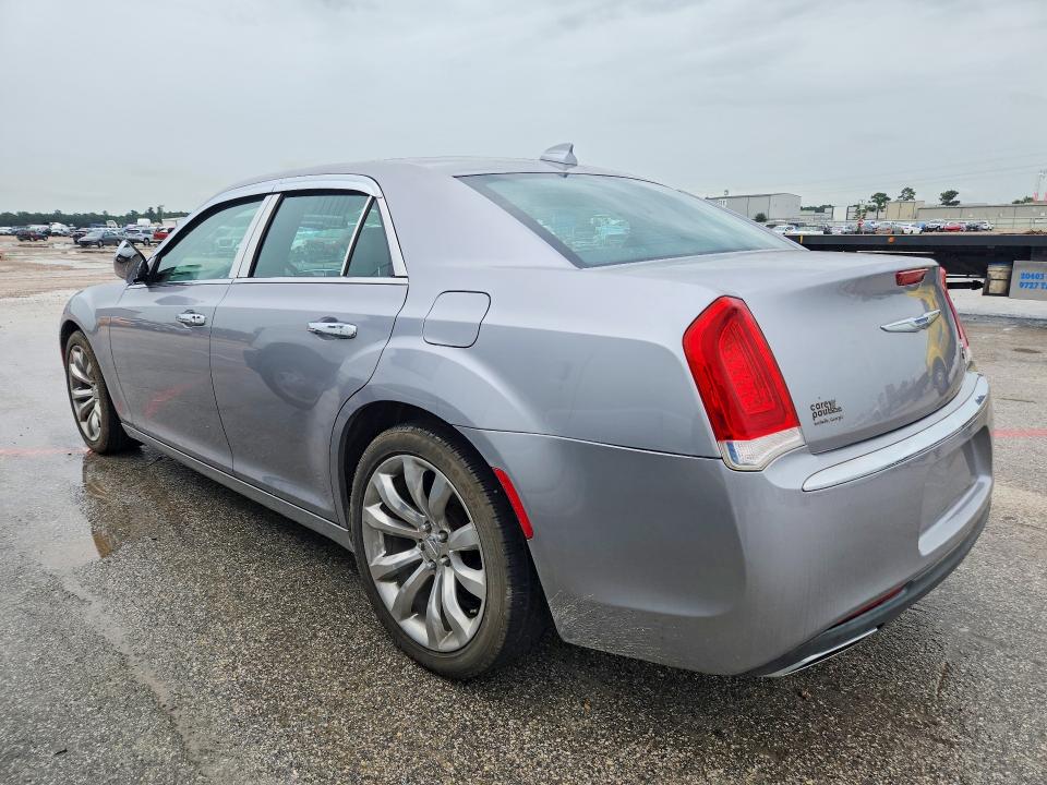 Photo 2 from auction – 2018 CHRYSLER 300 with VIN 2C3CCAEG7JH194155