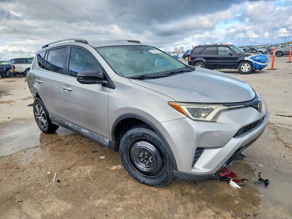 Photo 4 from auction – 2017 TOYOTA RAV4 with VIN 2T3ZFREV3HW335811