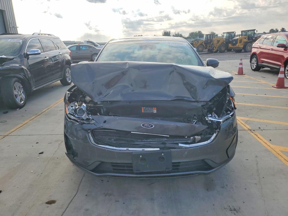 Photo 5 from auction – 2020 FORD FUSION with VIN 3FA6P0HD7LR185753