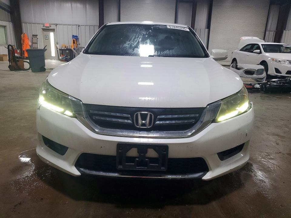 Photo 5 from auction – 2014 HONDA ACCORD with VIN 1HGCR6F52EA007317