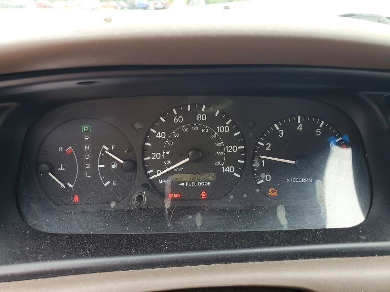 Photo 9 from auction – 2000 TOYOTA CAMRY with VIN 4T1BG22K9YU736918