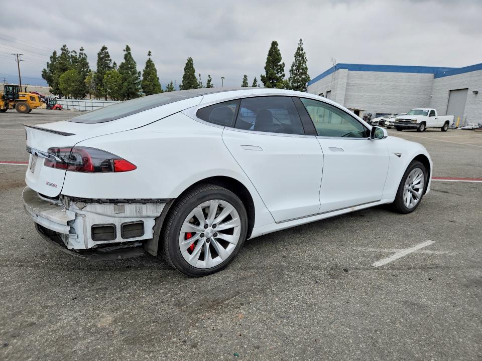 Photo 3 from auction – 2016 TESLA MODEL S with VIN 5YJSA1E47GF145197