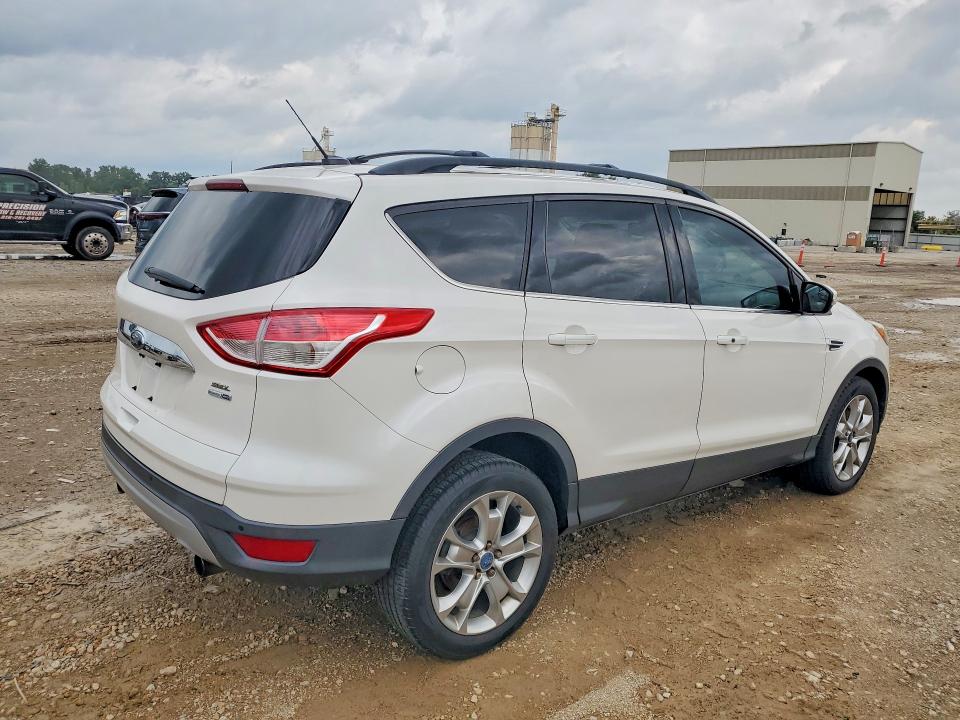 Photo 3 from auction – 2013 FORD ESCAPE with VIN 1FMCU9HX3DUB31246