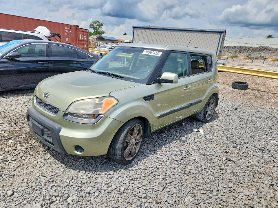 KIA SOUL 2011 with VIN KNDJT2A23B7217446 - Photo from auction