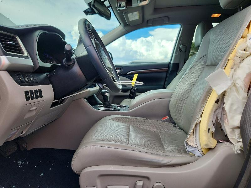 Photo 7 from auction – 2016 TOYOTA HIGHLANDER with VIN 5TDDKRFH8GS277029