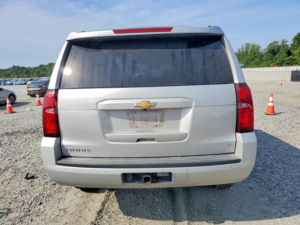 Photo 6 from auction – 2017 CHEVROLET TAHOE with VIN 1GNSCBKC5HR116621