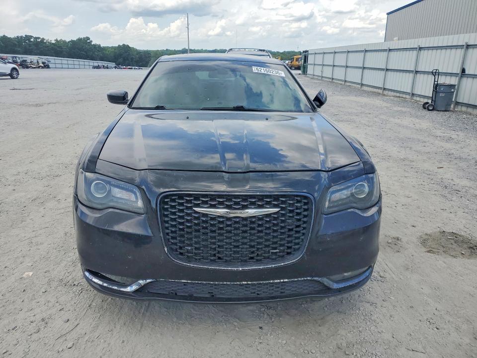 Foto 5 de la subasta – 2019 CHRYSLER 300 con VIN 2C3CCAGG0KH586134