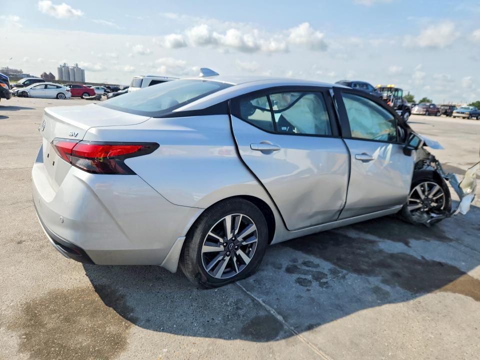 Photo 3 from auction – 2024 NISSAN VERSA with VIN 3N1CN8EV7RL891330
