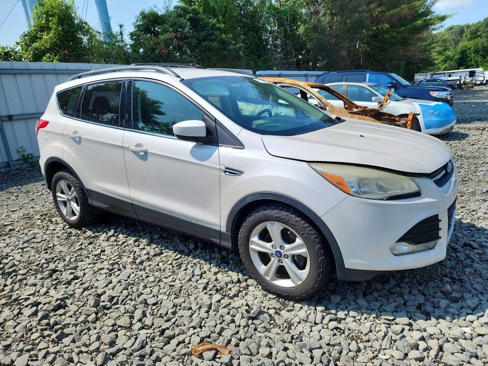 Photo 4 from auction – 2014 FORD ESCAPE with VIN 1FMCU9G90EUA88795