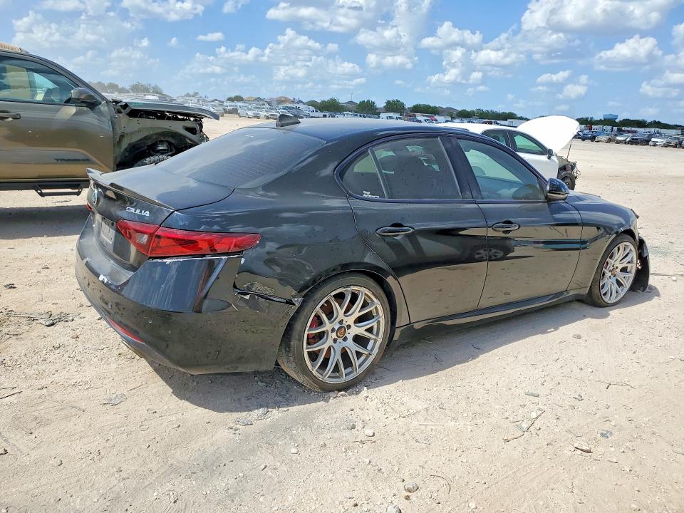 صورة رقم 3 من المزاد - 2019 ALFA ROMEO GIULIA مع VIN ZARFAMBN7K7600909