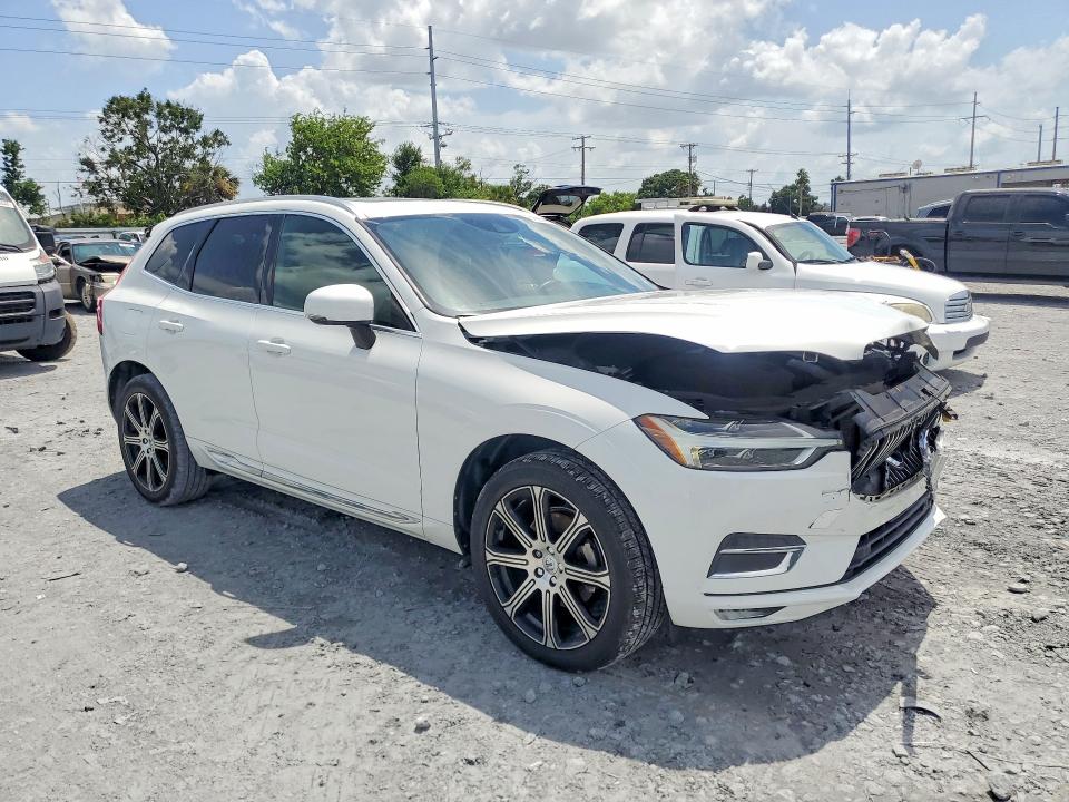 Photo 4 from auction – 2020 VOLVO XC60 with VIN YV4102DL7L1565247