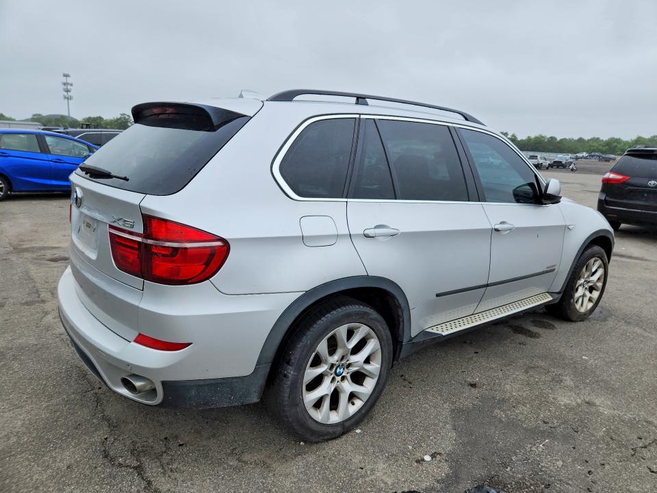 Foto 3 de la subasta – 2013 BMW X5 con VIN 5UXZV4C52D0E08742