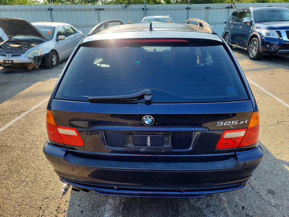 Photo 6 from auction – 2003 BMW 325 with VIN WBAEP33453PF02953