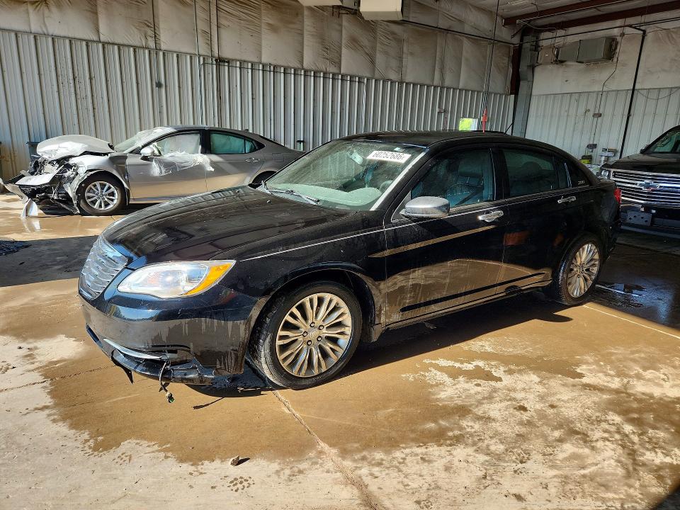 CHRYSLER 200 2011 with VIN 1C3BC2FGXBN618565 - Photo from auction
