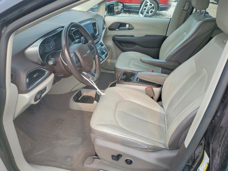 Photo 7 from auction – 2017 CHRYSLER PACIFICA with VIN 2C4RC1EG2HR577124