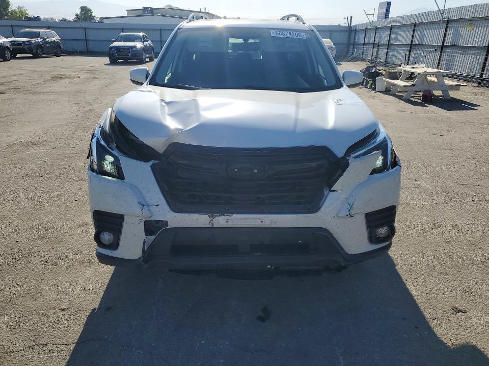 Photo 5 from auction – 2022 SUBARU FORESTER with VIN JF2SKAEC0NH506515