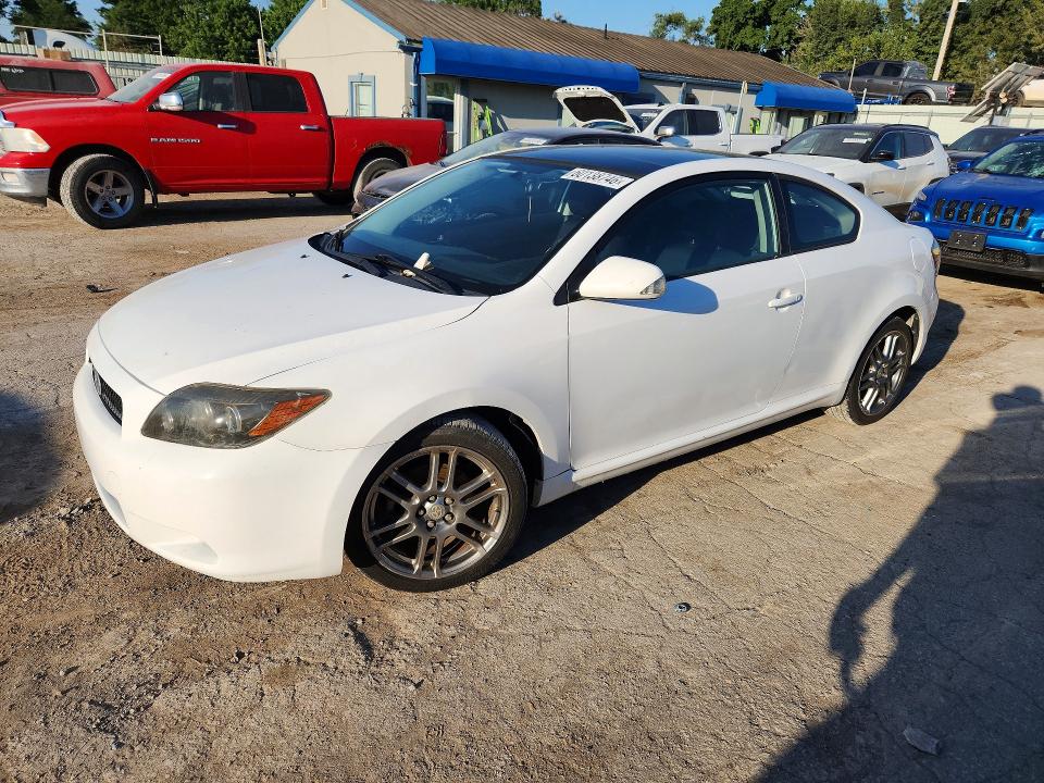 SCION TC 2010 with VIN JTKDE3B73A0303752 - Photo from auction