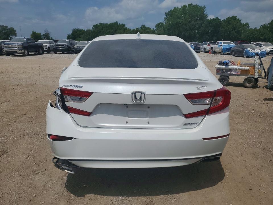 Photo 6 from auction – 2018 HONDA ACCORD with VIN 1HGCV1F34JA072001