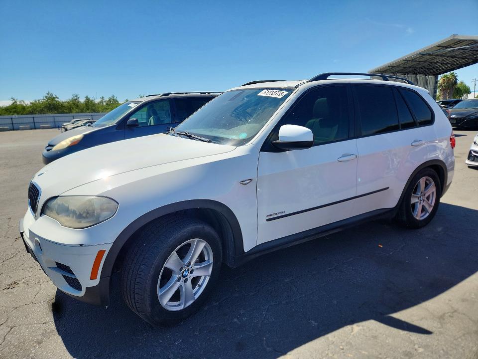 BMW X5 2013 with VIN 5UXZV4C53D0B02441 - Photo from auction
