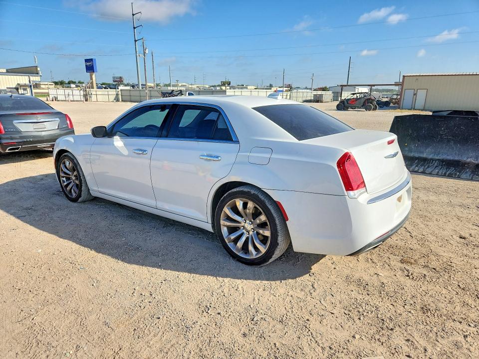 Photo 2 from auction – 2019 CHRYSLER 300 with VIN 2C3CCAEG4KH585670