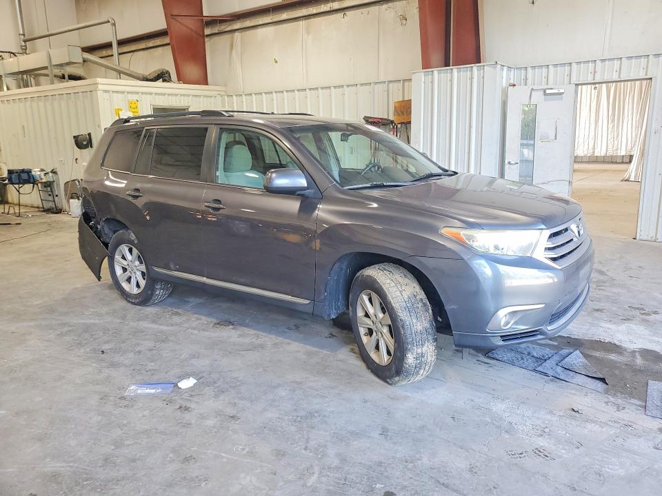 Photo 4 from auction – 2012 TOYOTA HIGHLANDER with VIN 5TDBK3EH8CS175214