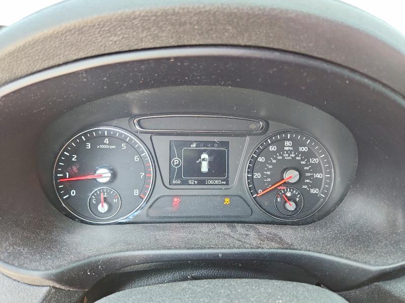 Photo 9 from auction – 2018 KIA SORENTO with VIN 5XYPG4A39JG415730
