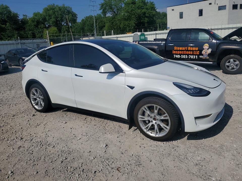Photo 4 from auction – 2020 TESLA MODEL Y with VIN 5YJYGDEE2LF015437