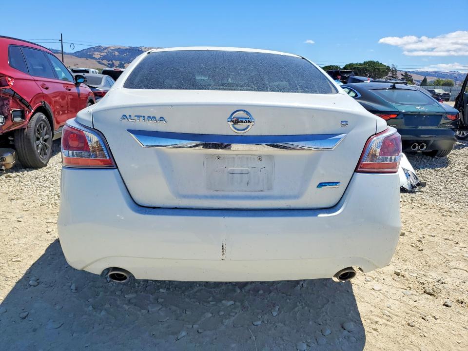 Photo 6 from auction – 2013 NISSAN ALTIMA with VIN 1N4AL3AP9DN565676