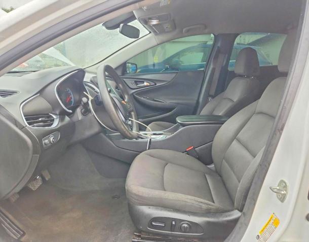 Photo 7 from auction – 2020 CHEVROLET MALIBU with VIN 1G1ZD5STXLF076559