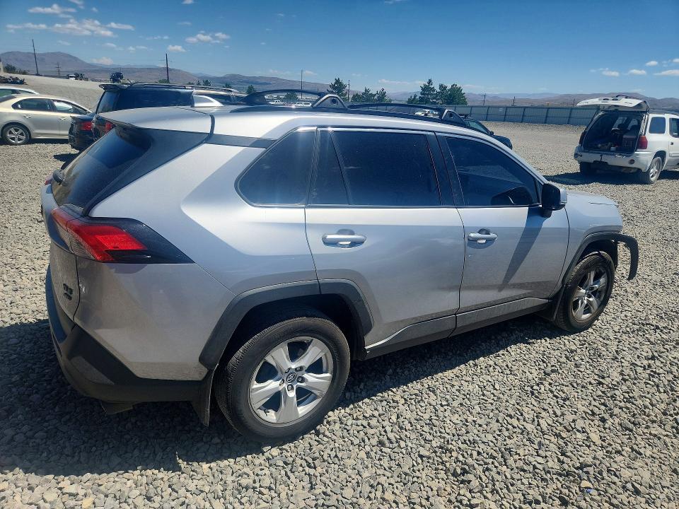 Photo 3 from auction – 2020 TOYOTA RAV4 with VIN 2T3P1RFV9LC134915