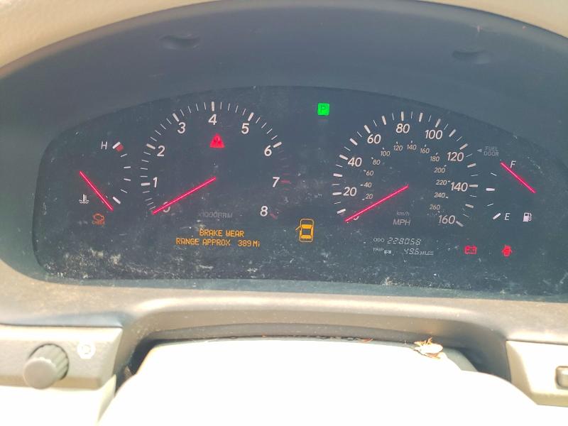 Photo 9 from auction – 2001 LEXUS LS with VIN JTHBN30F610050241