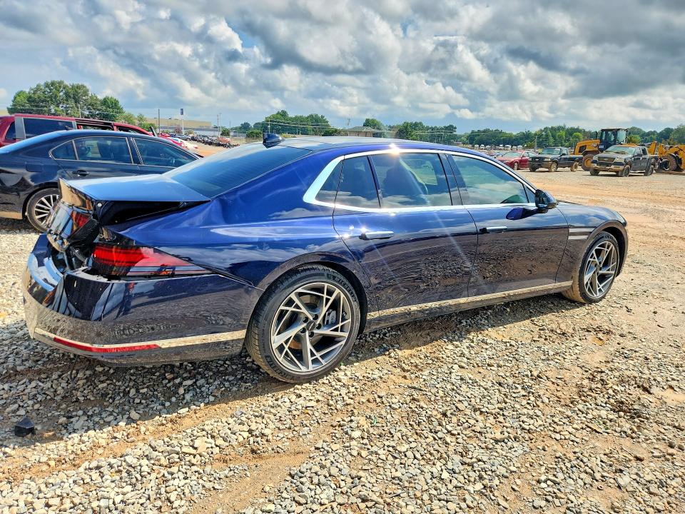 Photo 3 from auction – 2023 GENESIS G90 with VIN KMTFB4SD2PU015924