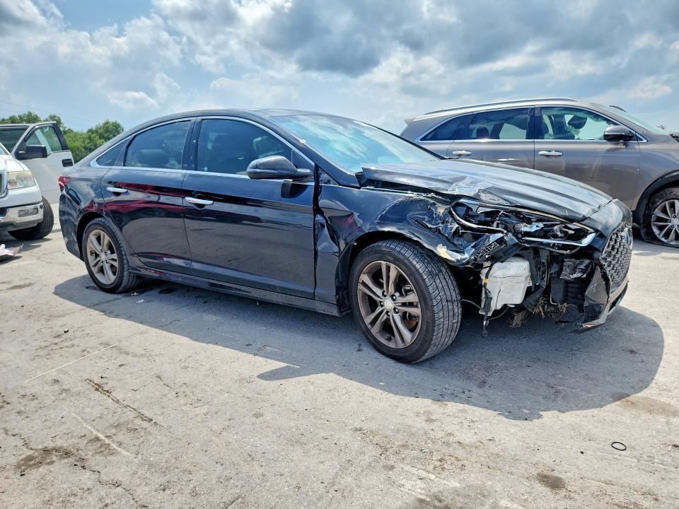 Photo 4 from auction – 2019 HYUNDAI SONATA with VIN 5NPE34AF2KH761173