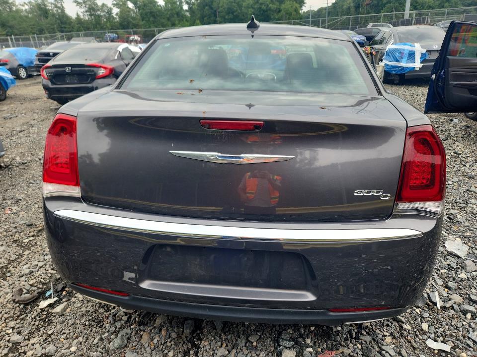 Photo 6 from auction – 2016 CHRYSLER 300C with VIN 2C3CCAEG2GH181757