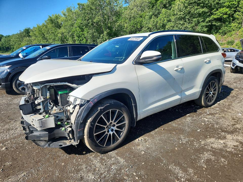 TOYOTA HIGHLANDER 2018 with VIN 5TDJZRFH7JS894847 - Photo from auction