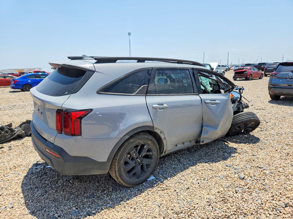Photo 3 from auction – 2023 KIA SORENTO with VIN 5XYRLDLC1PG209585