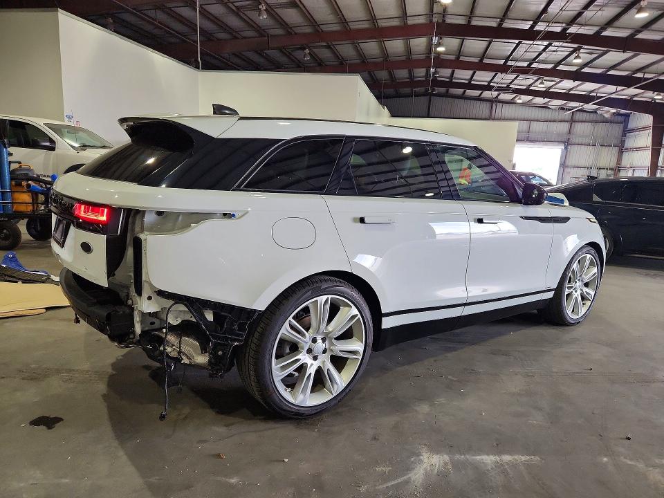 Photo 3 from auction – 2020 LAND ROVER RANGE ROVER VELAR with VIN SALYK2FV1LA238166