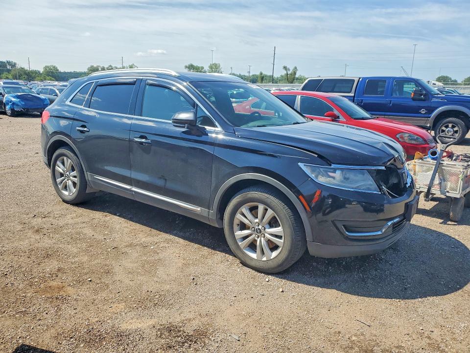 Photo 4 from auction – 2017 LINCOLN MKX with VIN 2LMPJ8JR0HBL33848
