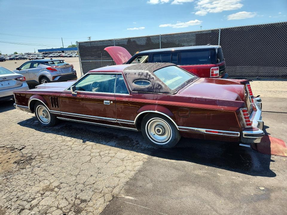 Photo 2 from auction – 1977 LINCOLN CONTINENTAL MK V with VIN 7Y89A900122