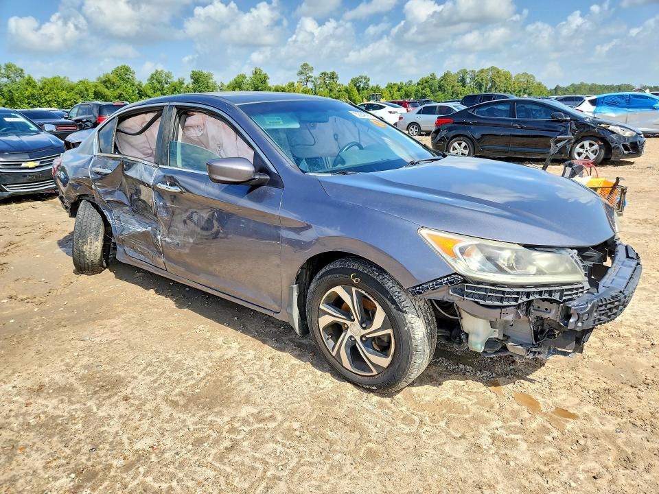 Photo 4 from auction – 2017 HONDA ACCORD with VIN 1HGCR2F33HA128661