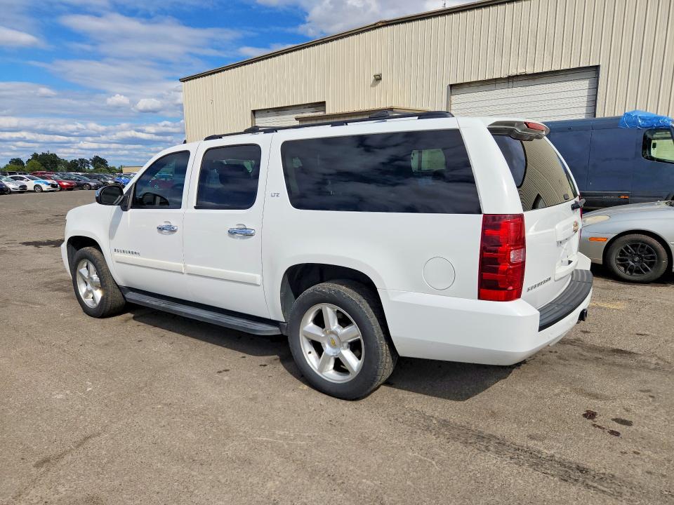 Photo 2 from auction – 2008 CHEVROLET SUBURBAN with VIN 1GNFK16308J117568