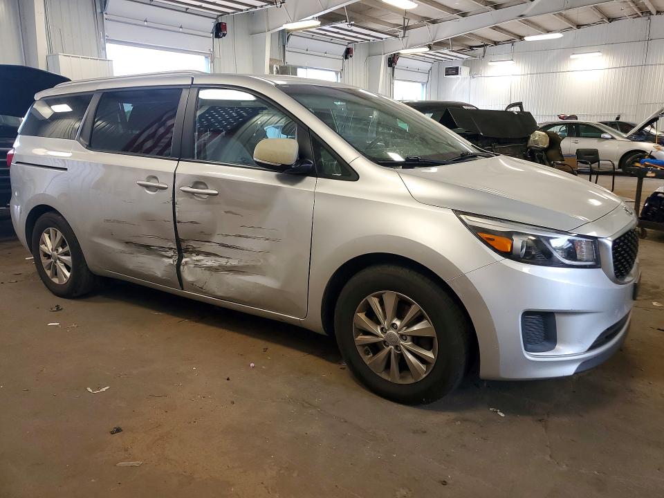 Photo 4 from auction – 2016 KIA SEDONA with VIN KNDMB5C16G6131650