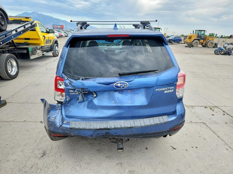 Photo 6 from auction – 2017 SUBARU FORESTER with VIN JF2SJAGC3HH521434