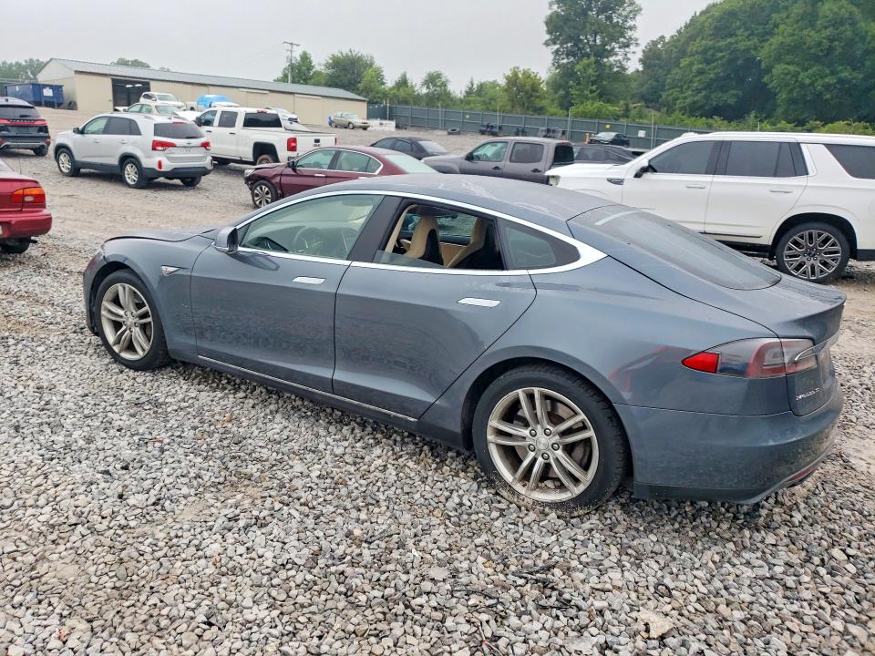 Photo 2 from auction – 2013 TESLA MODEL S with VIN 5YJSA1AC2DFP10190