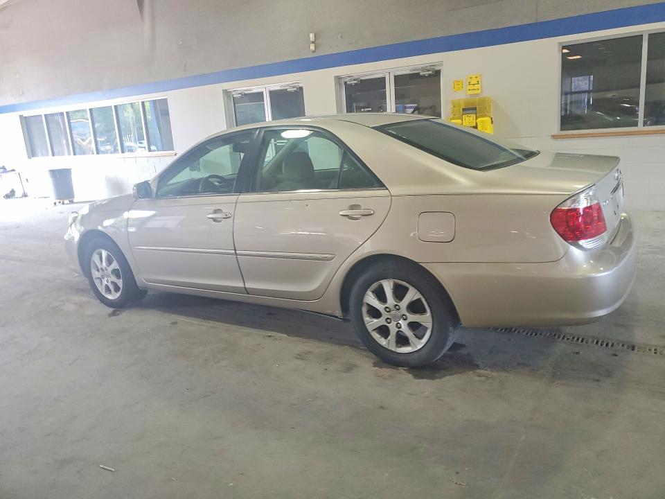 Photo 2 from auction – 2005 TOYOTA CAMRY with VIN 4T1BE30K35U575797