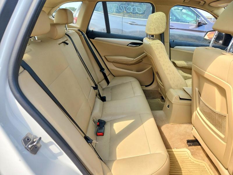 Photo 11 from auction – 2015 BMW X1 with VIN WBAVL1C50FVY39889