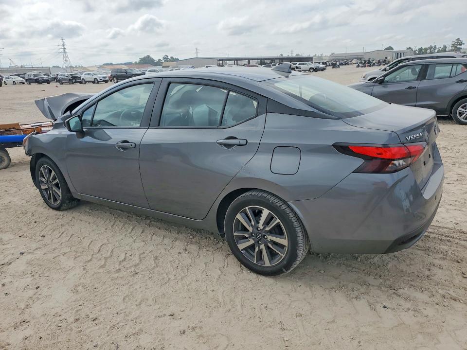 Zdjęcie 2 z aukcji – 2023 NISSAN VERSA z VIN 3N1CN8EV9PL874543