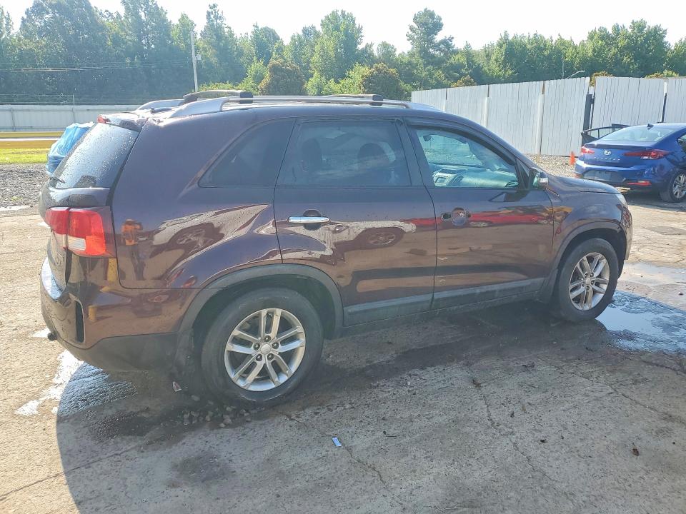 Photo 3 from auction – 2014 KIA SORENTO with VIN 5XYKT4A63EG472544
