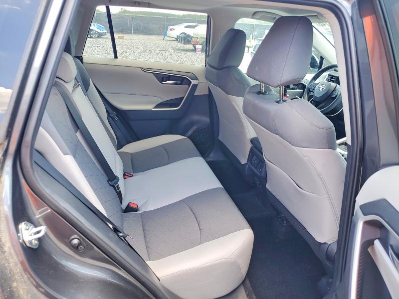 Снимка 10 от търг – 2021 TOYOTA RAV4 с VIN 2T3W1RFV8MC104821